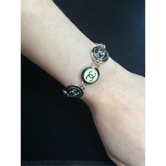 Chanel cc bracelet - Picture 6 of 9